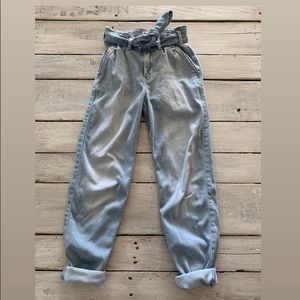 Abercrombie kids high rise girlfriend jeans🧚‍♀️